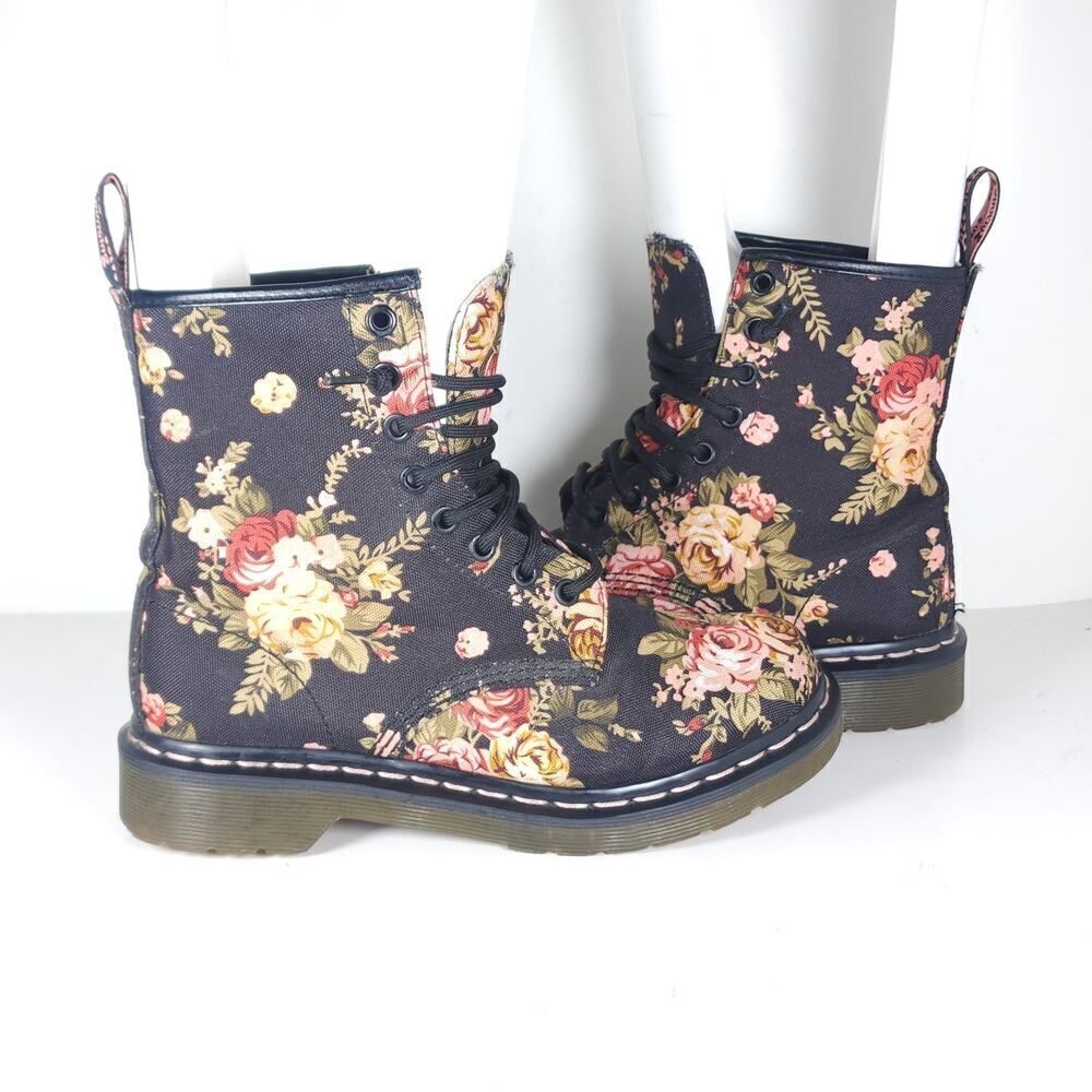 Dr. Martens Women's 11821 US7 Black Canvas Floral Lace Up Combat Boots - Picture 8 of 13